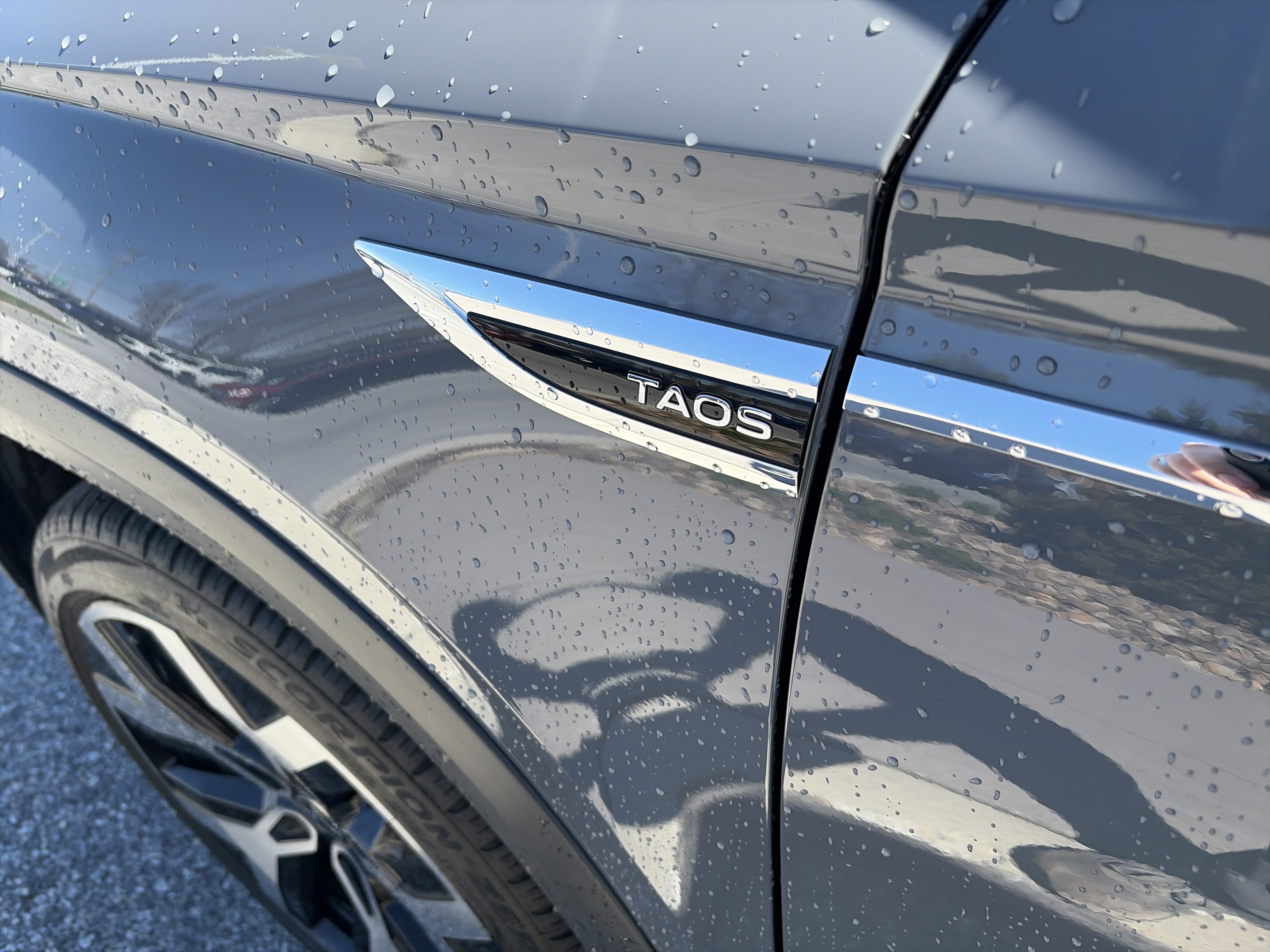 Used 2023 Volkswagen Taos SEL image 17