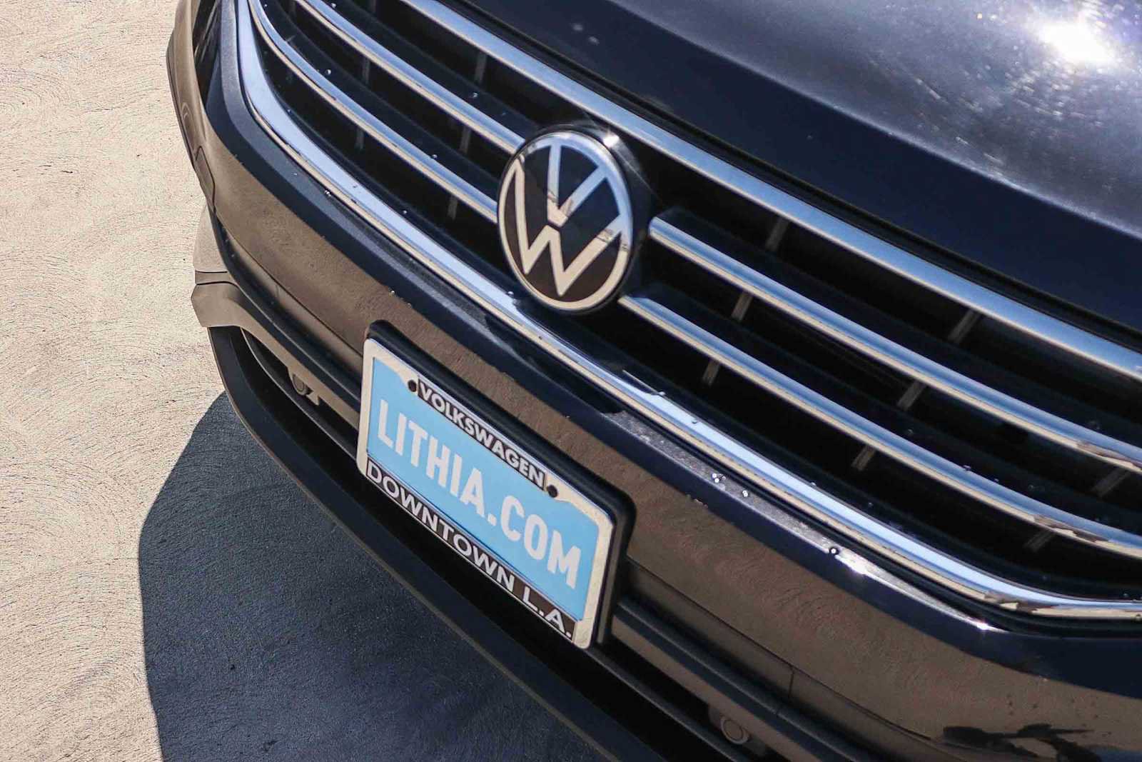 Certified 2022 Volkswagen Tiguan SE FWD image 8