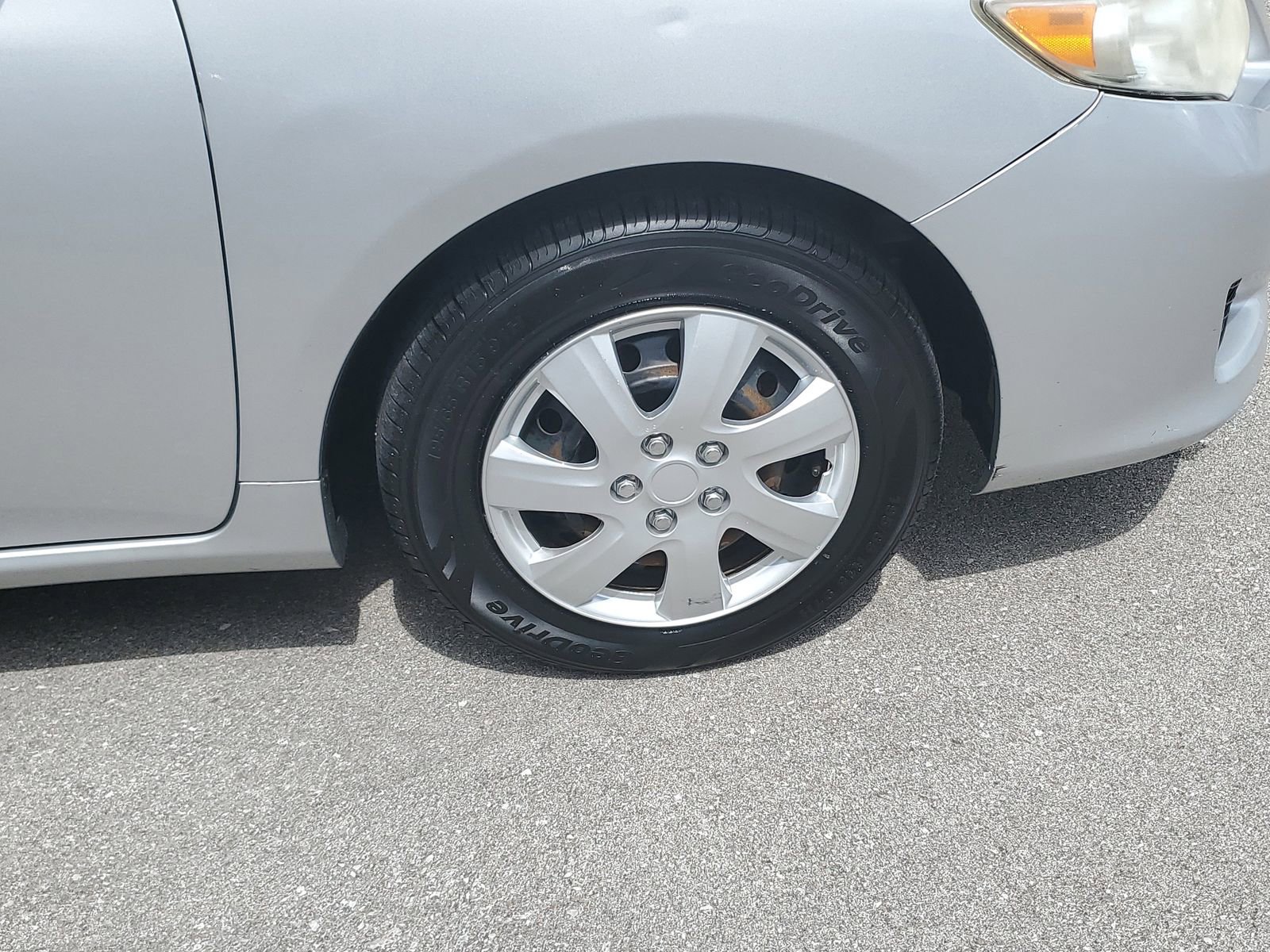 Used 2010 Toyota Corolla LE FWD image 6