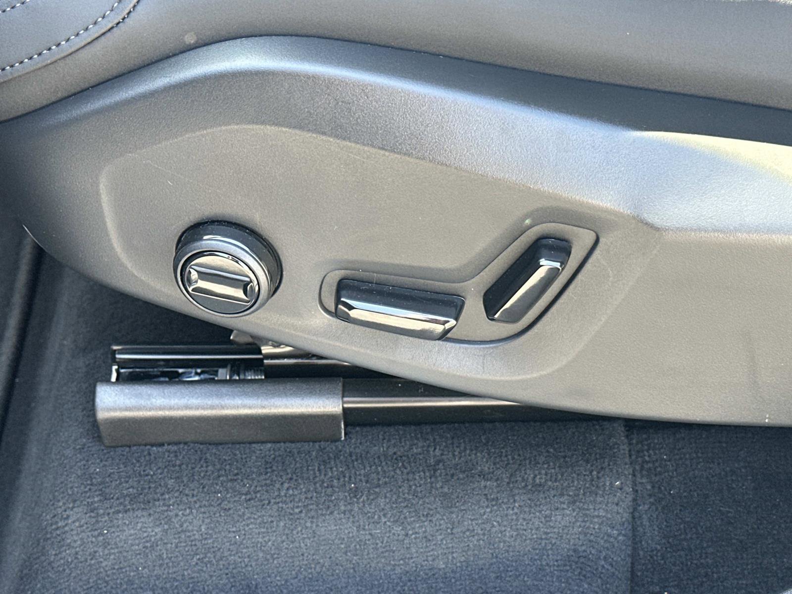 Certified 2026 Volvo XC90 B5 Plus image 18