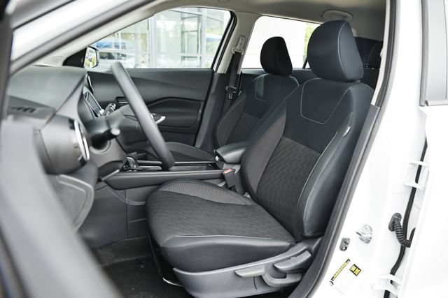 Used 2024 Nissan Kicks SV FWD image 18