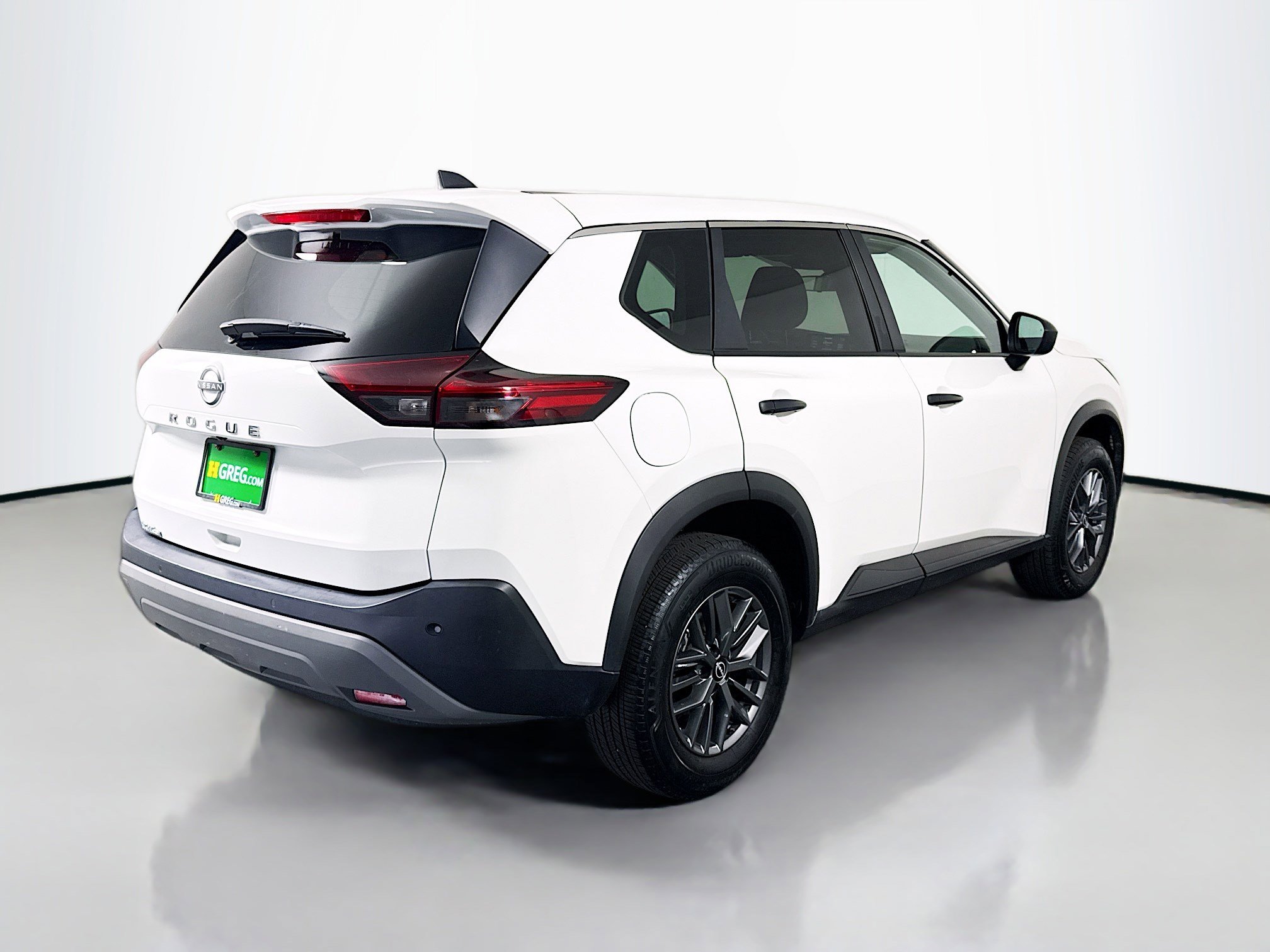 Used 2023 Nissan Rogue S FWD image 10