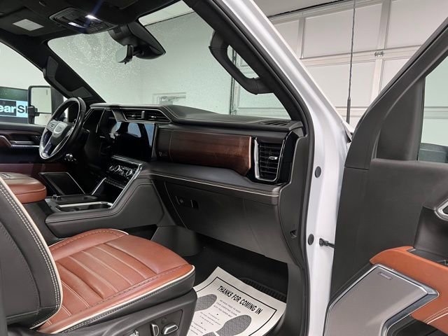 Used 2024 GMC Sierra 2500 Denali Ultimate AWD/4WD image 57