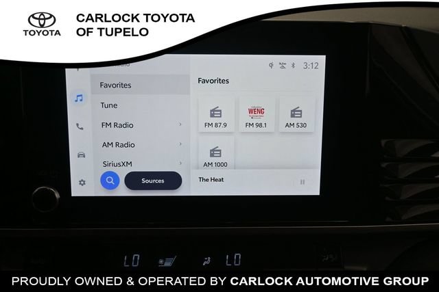 Used 2025 Toyota Camry SE FWD image 28