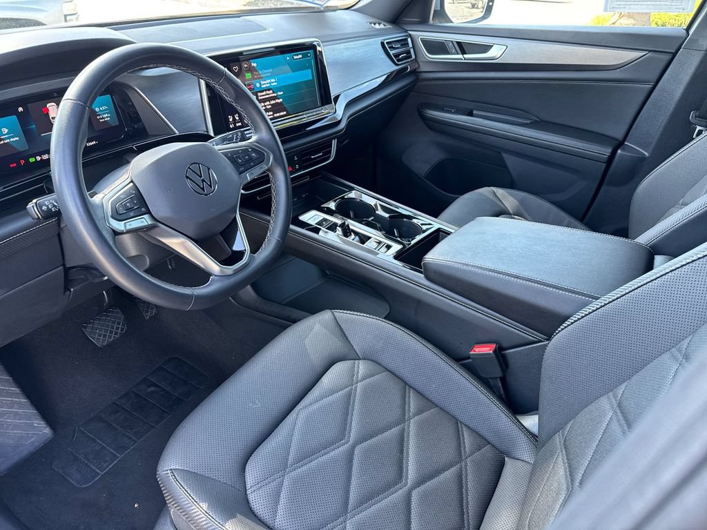 Used 2024 Volkswagen Atlas Cross Sport SE FWD image 10