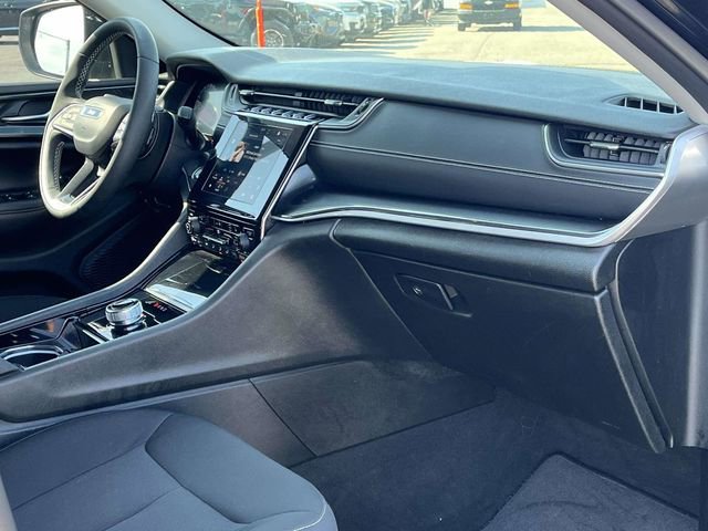 Used 2023 Jeep Grand Cherokee Laredo w/ Luxury Tech Group I image 25