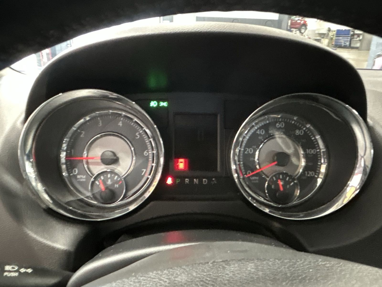 Used 2016 Chrysler Town & Country Touring w/ Driver Convenience Group FWD image 21