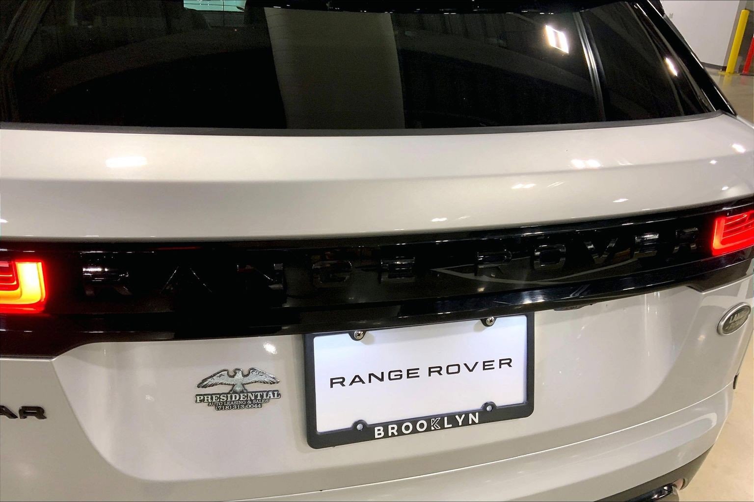 Used 2023 Land Rover Range Rover Velar S image 31
