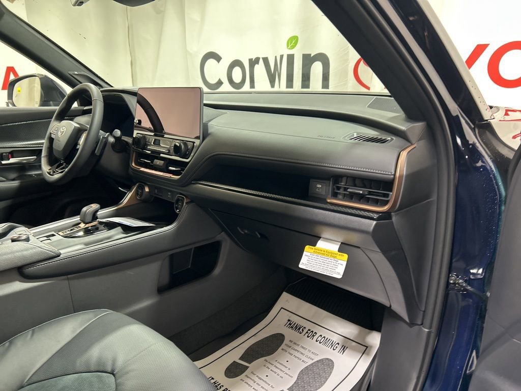 Used 2026 Toyota Grand Highlander AWD Hybrid image 12