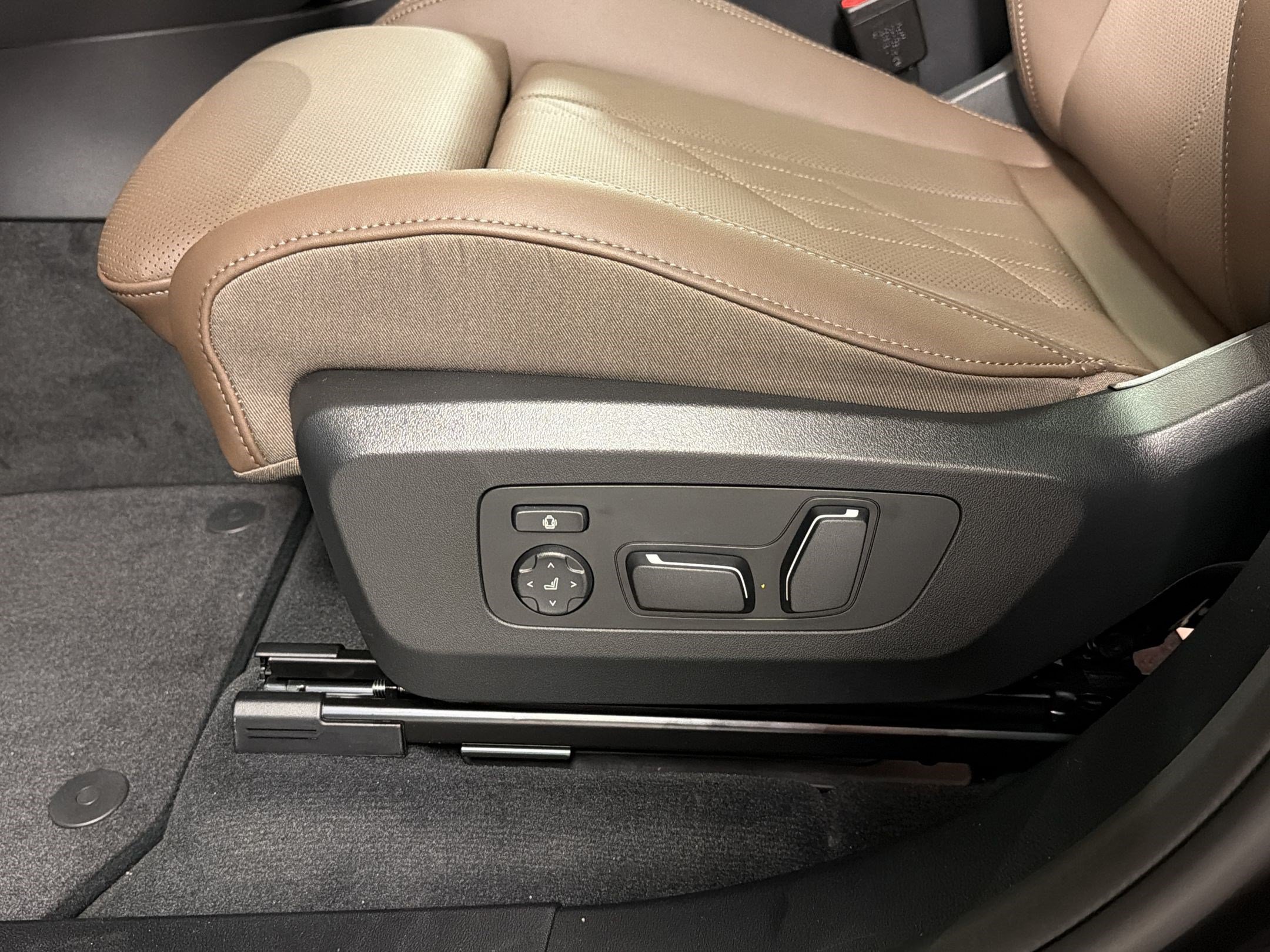 New 2026 BMW X3 xDrive30i w/ Premium Package AWD/4WD image 14