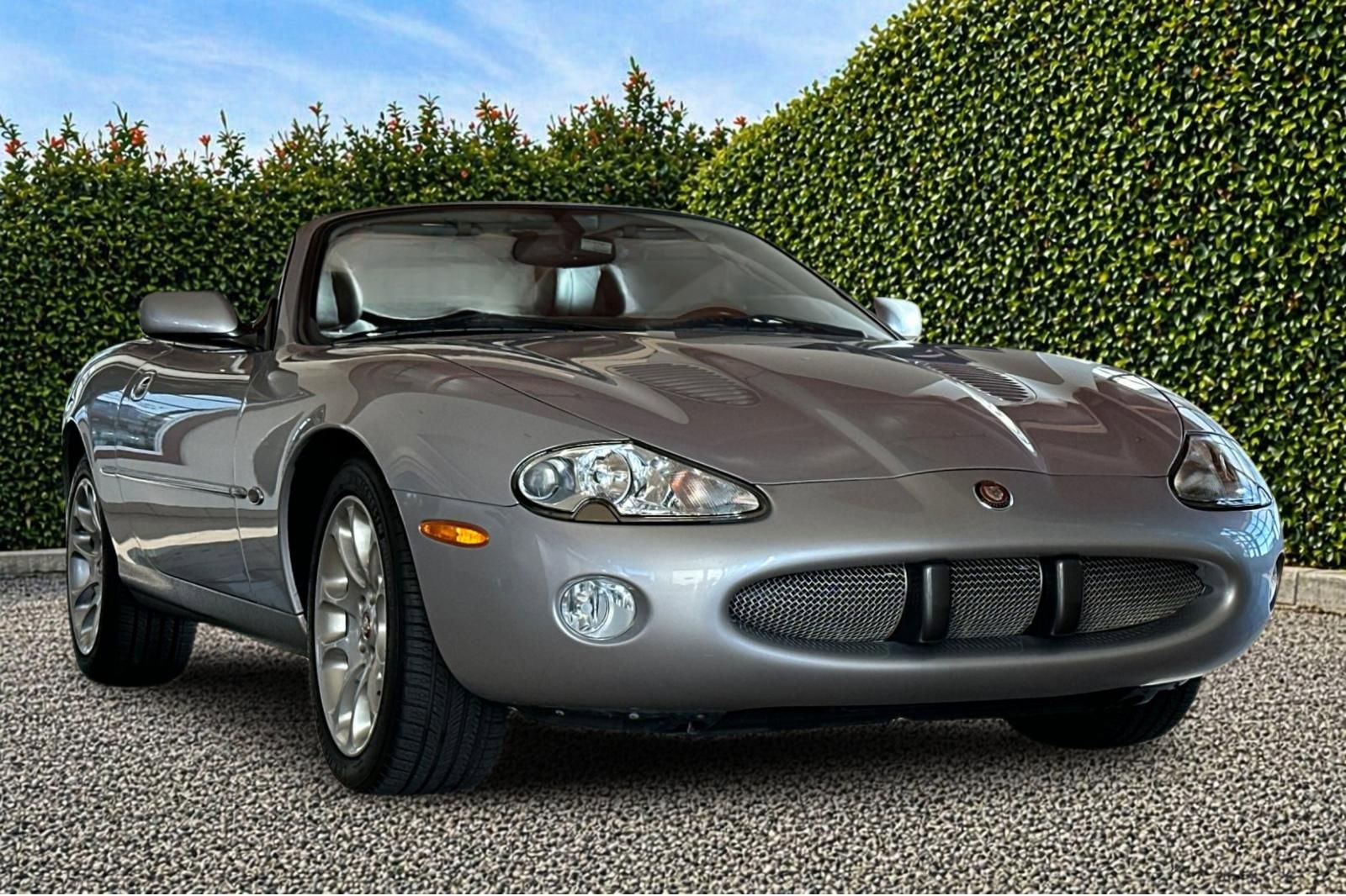 Used 2002 Jaguar XK8 Convertible RWD image 30