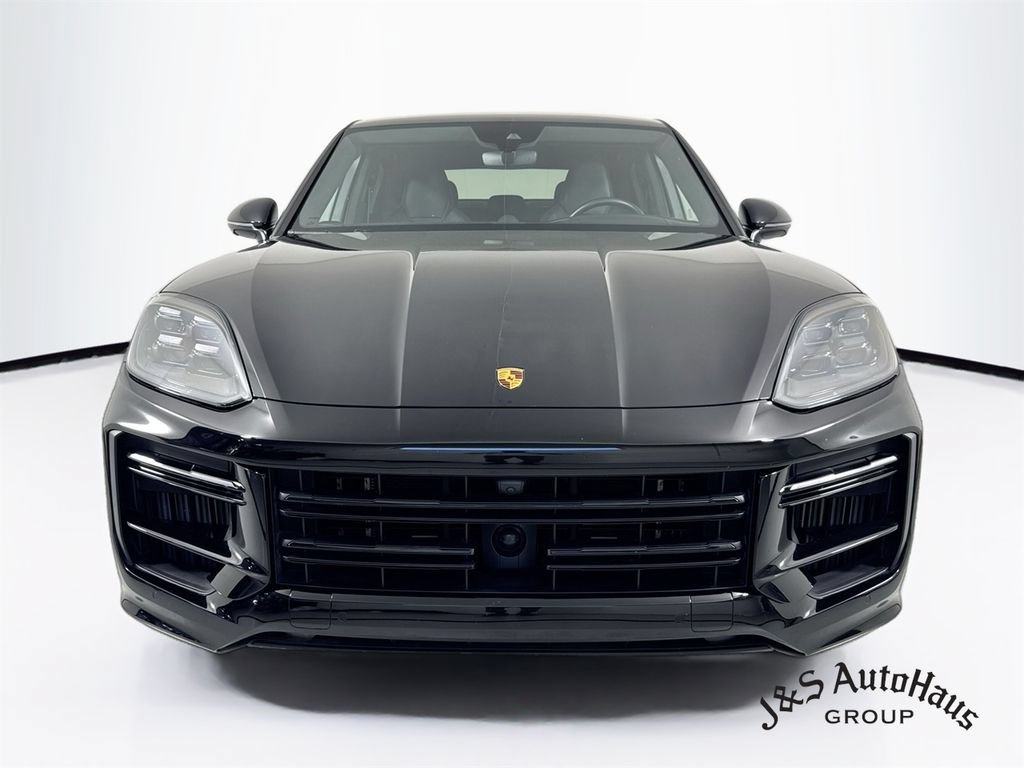 Used 2024 Porsche Cayenne Turbo w/ Premium Package Plus (PP1) AWD/4WD image 2