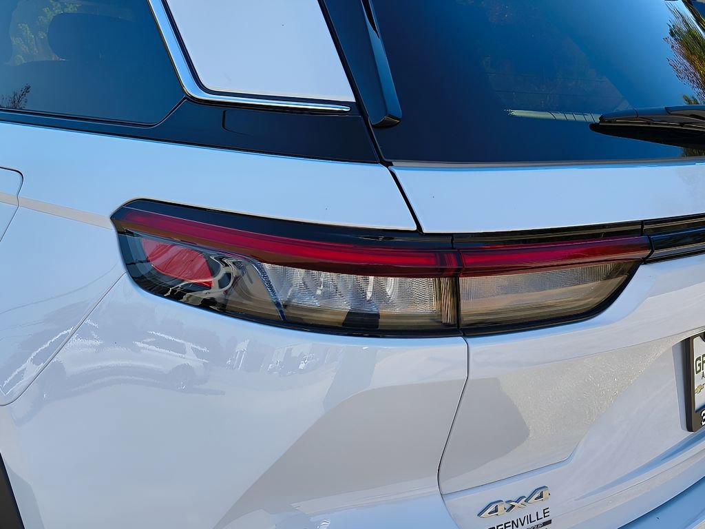 New 2025 Jeep Grand Cherokee Limited w/ Trailer Tow Package image 4