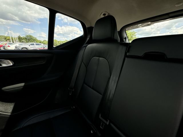 Used 2025 Volvo XC40 B5 Plus w/ Protection Package Premier AWD/4WD image 27