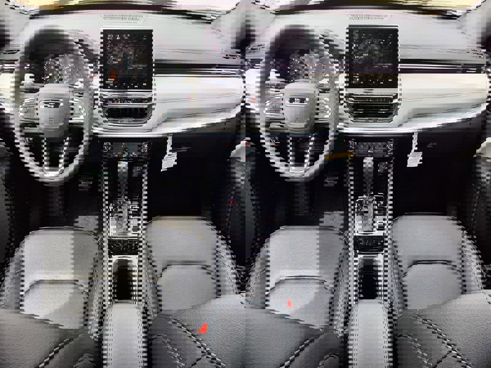 Used 2026 Jeep Compass Limited image 9