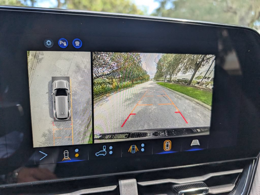 New 2027 Chevrolet Equinox RS w/ Safety and Technology Package FWD image 23