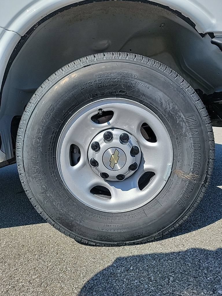 New 2026 Chevrolet Express 2500 w/ Driver Convenience Package RWD image 6