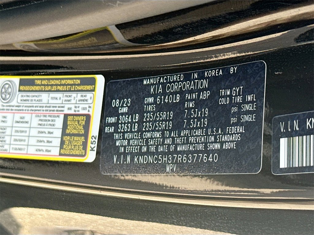 Used 2024 Kia Carnival EX image 36