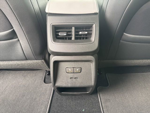New 2025 Chevrolet Equinox EV LT w/ Convenience Package II FWD image 23