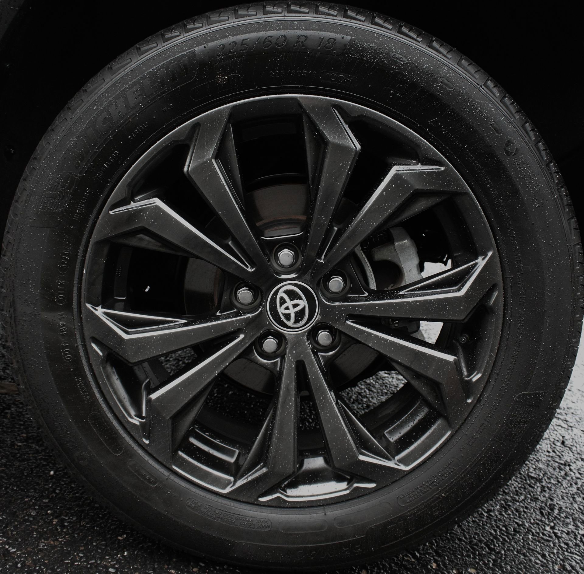 Used 2023 Toyota RAV4 XLE Premium image 11