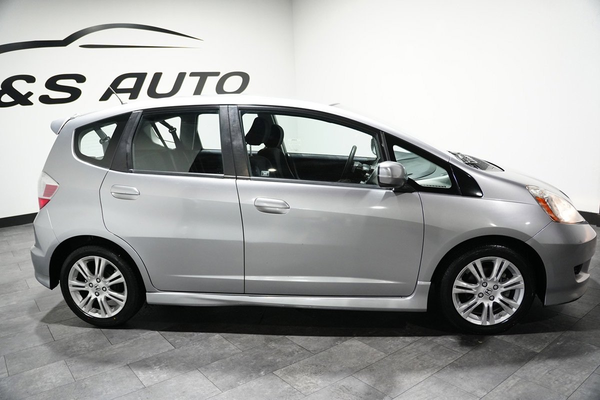 Used 2010 Honda Fit Sport image 6