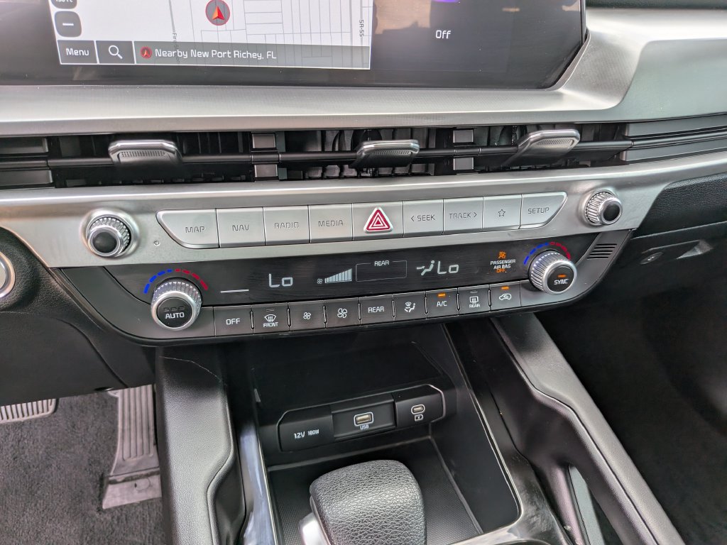 Certified 2025 Kia Telluride LX FWD image 25