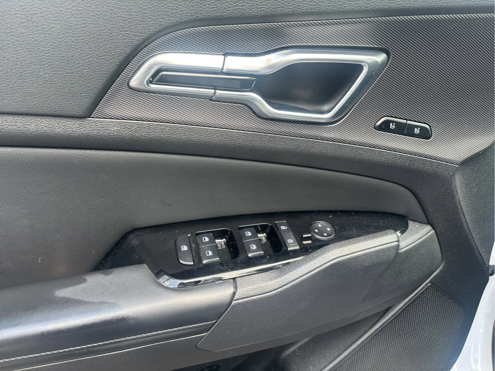 Used 2023 Kia Sportage SX image 6