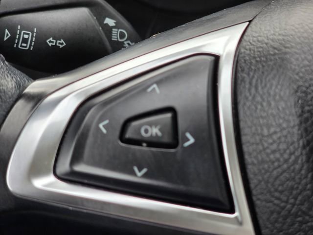 Used 2022 Ford Edge Titanium image 10