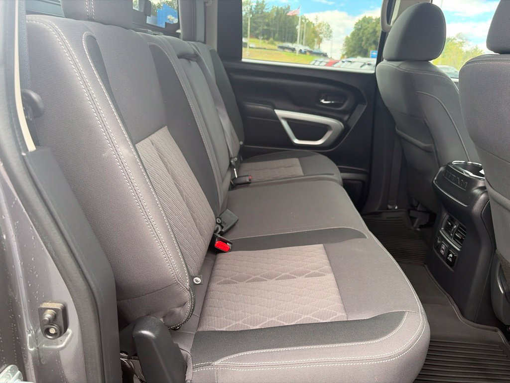 Used 2024 Nissan Titan SV w/ SV Convenience Package AWD/4WD image 35