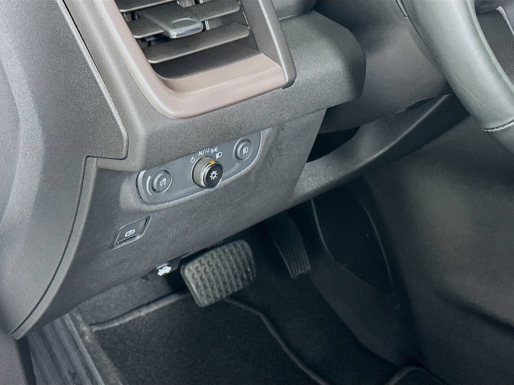 Used 2023 GMC Terrain AT4 AWD/4WD image 10