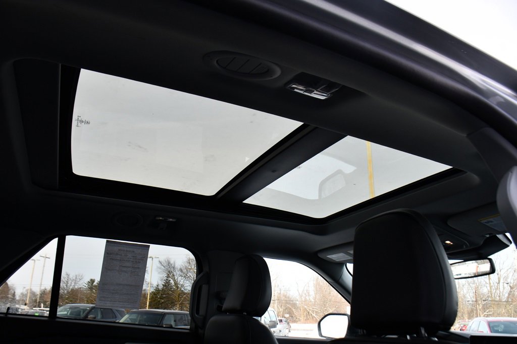 Used 2023 Ford Explorer XLT w/ Equipment Group 202A image 17