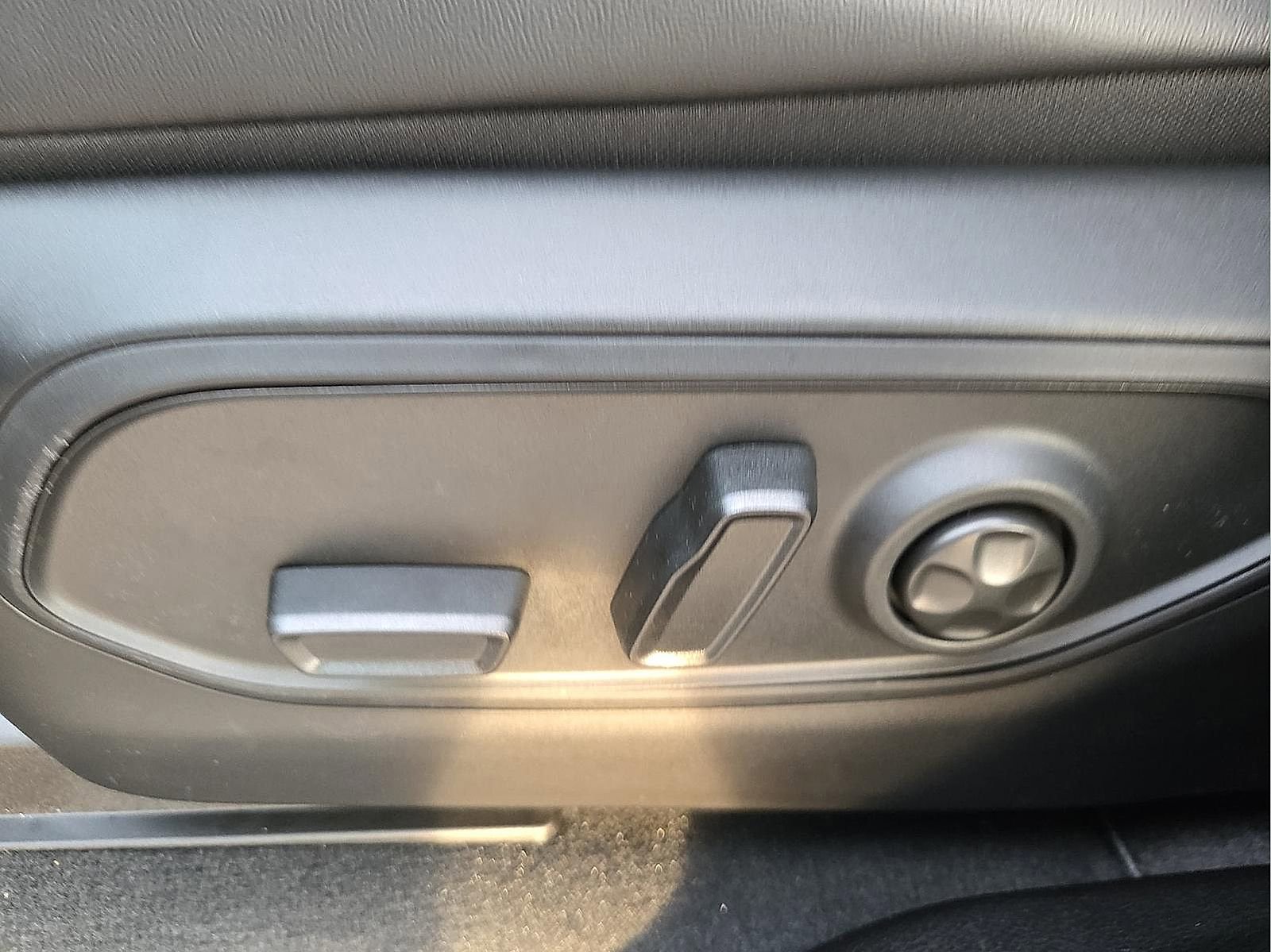 New 2026 Jeep Grand Cherokee Limited w/ Luxury Tech Group II image 15