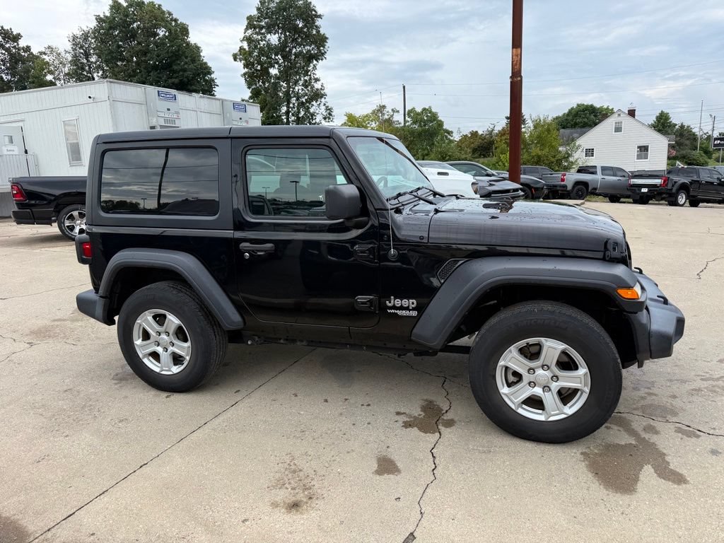 Used 2019 Jeep Wrangler Sport AWD/4WD image 5