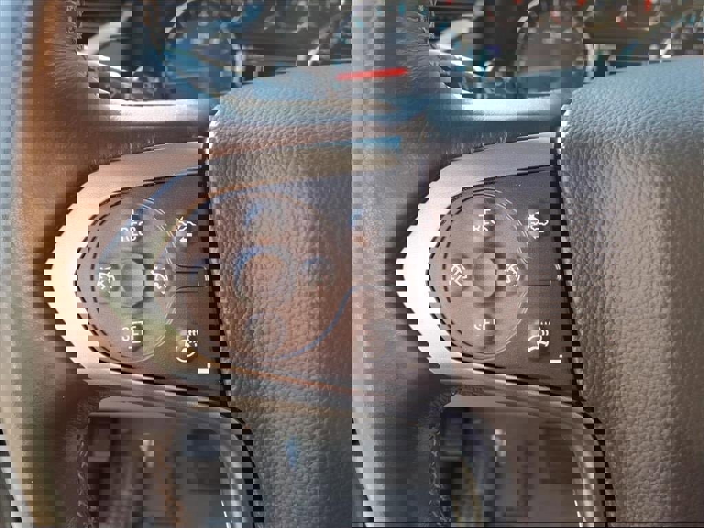 Used 2019 Chevrolet Suburban LT image 27