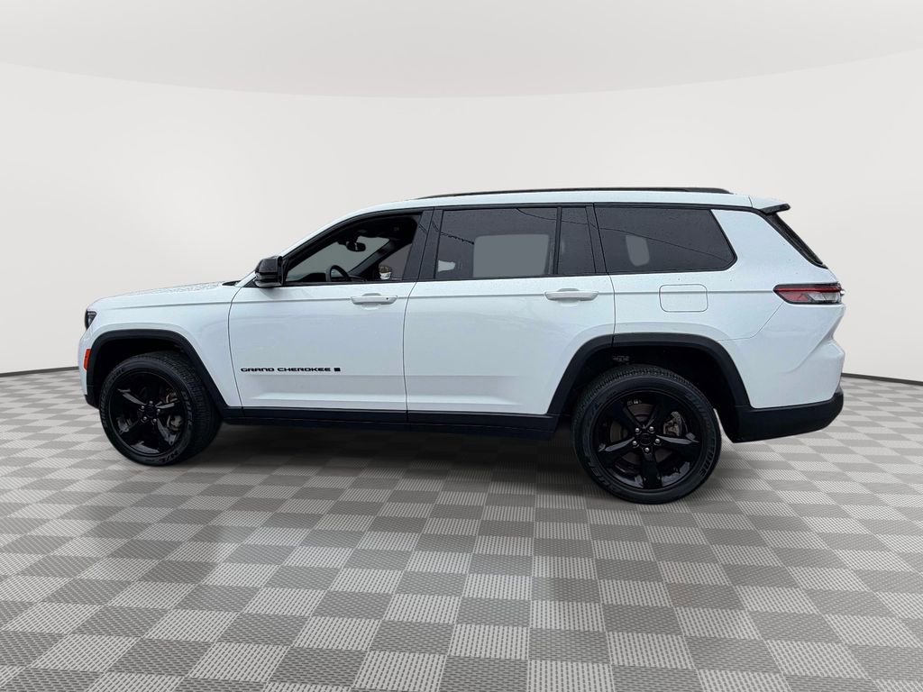 Used 2023 Jeep Grand Cherokee L Laredo AWD/4WD image 5