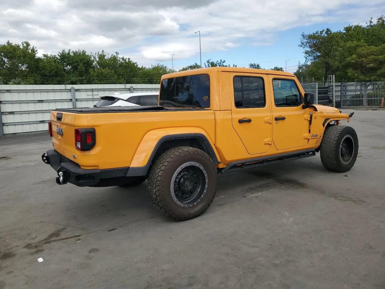 Used 2021 Jeep Gladiator Overland w/ Popular Equipment Package AWD/4WD image 3