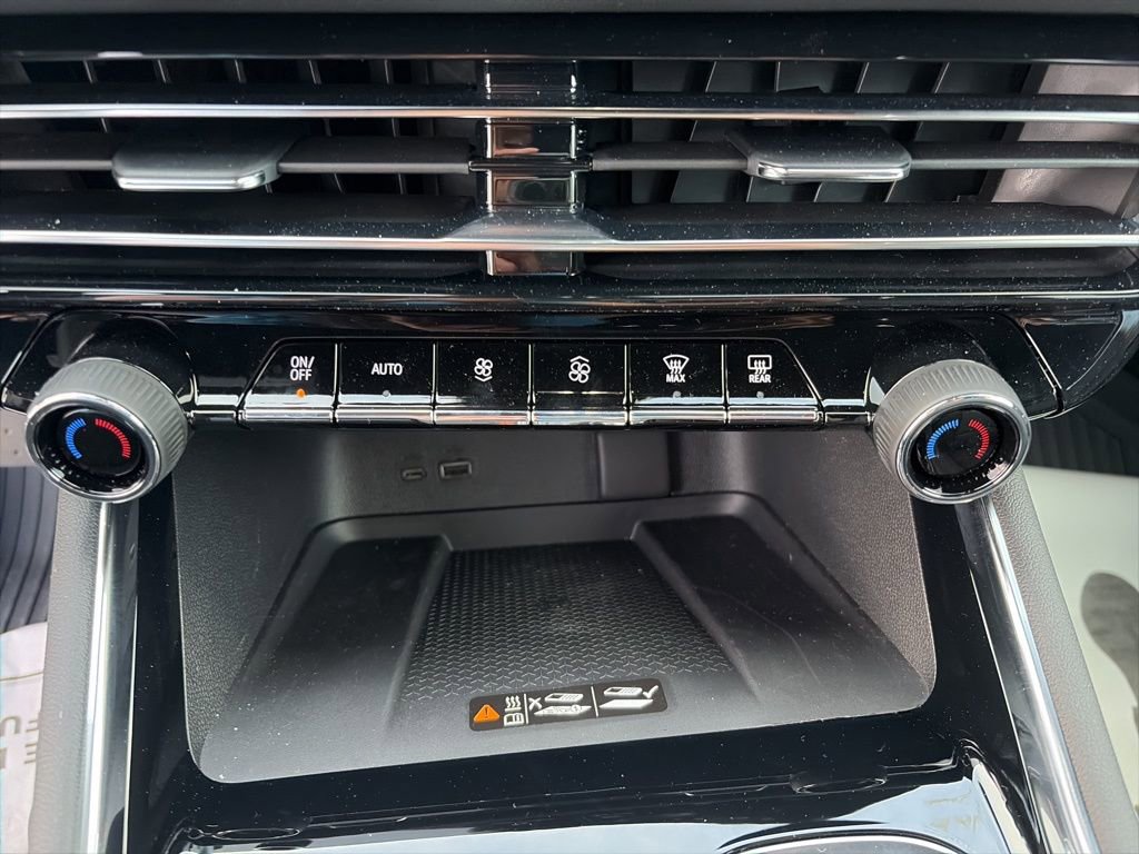 New 2026 Chevrolet Traverse Z71 w/ Enhanced Driving Package image 15