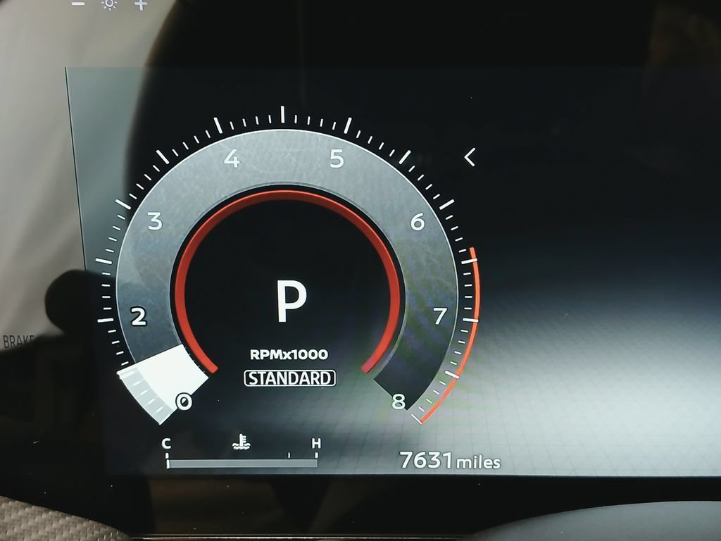 Certified 2025 Nissan Kicks SR w/ SR Premium Package AWD/4WD image 30