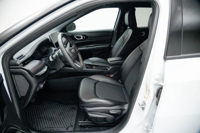 Used 2024 Jeep Compass Trailhawk image 24