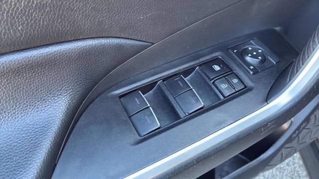 Used 2024 Toyota RAV4 XLE AWD/4WD image 14