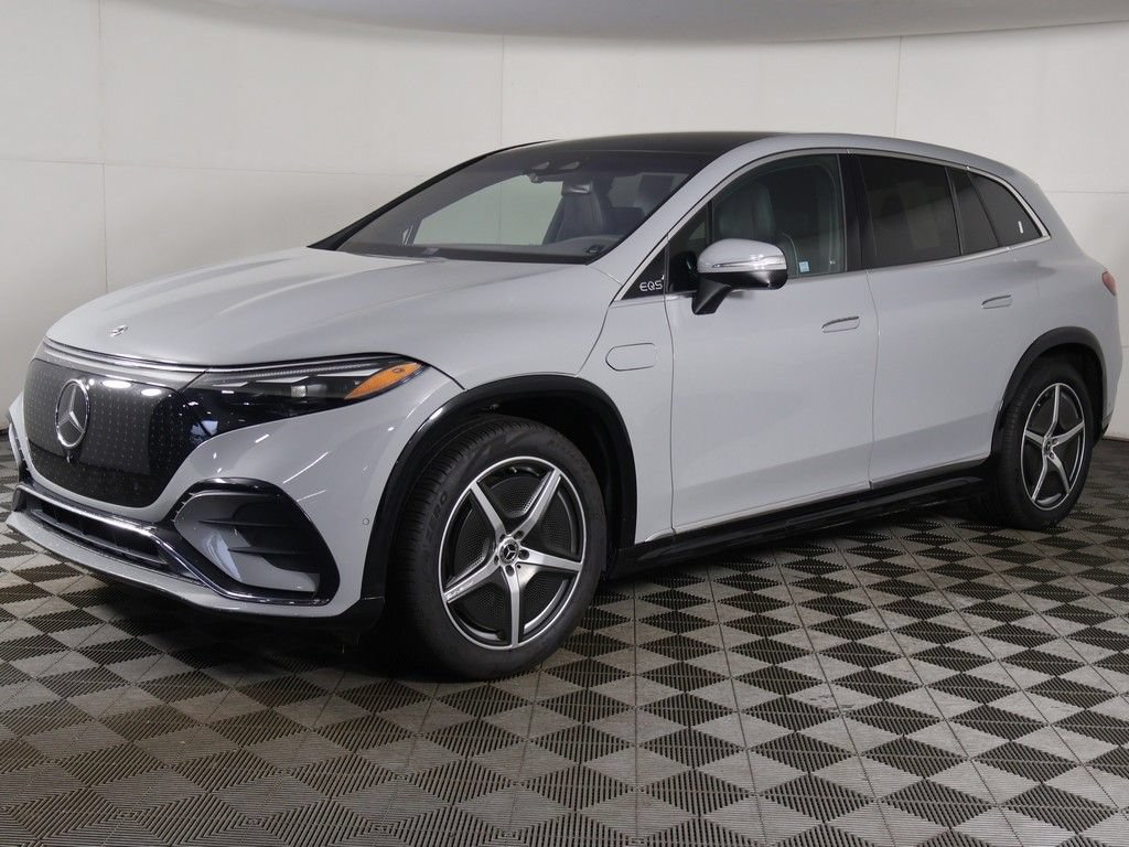 Used 2023 Mercedes-Benz EQS 580 4MATIC SUV image 11