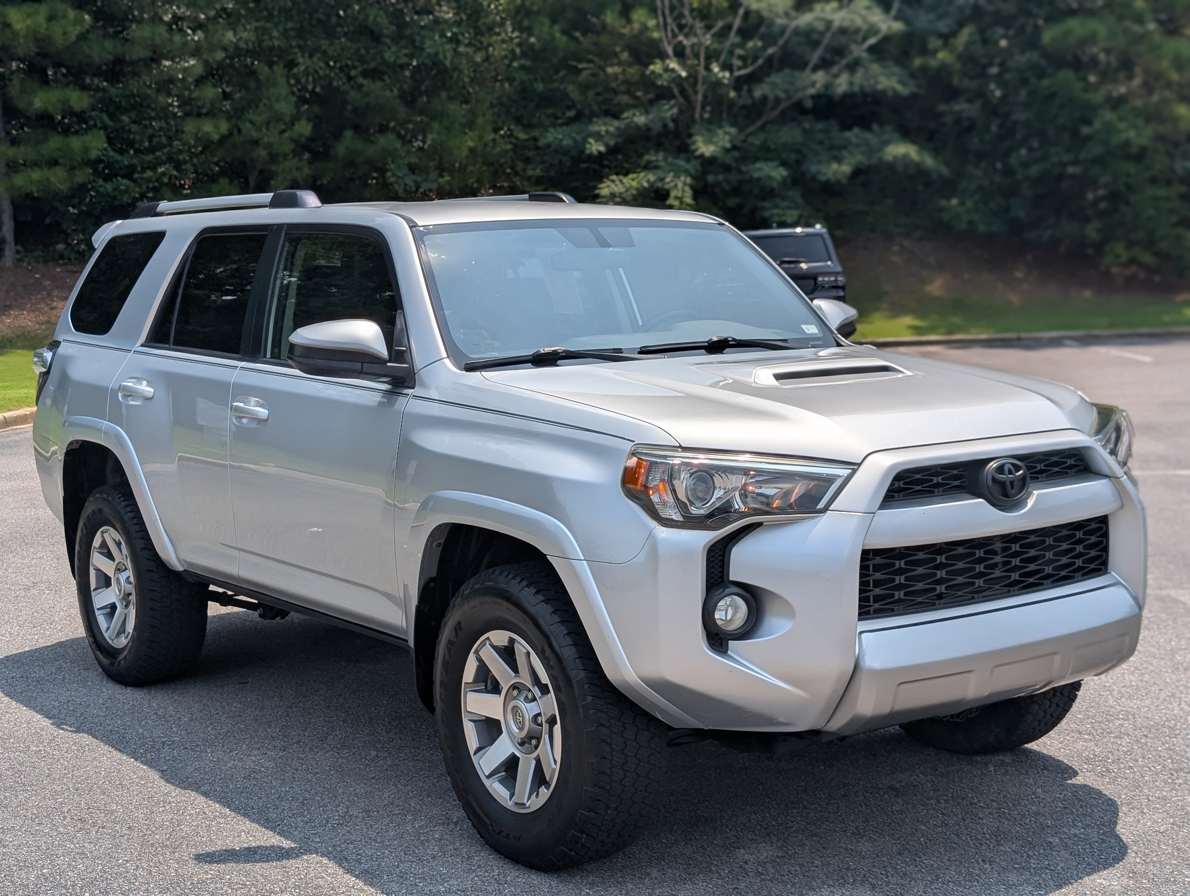 Used 2016 Toyota 4Runner Trail AWD/4WD image 11