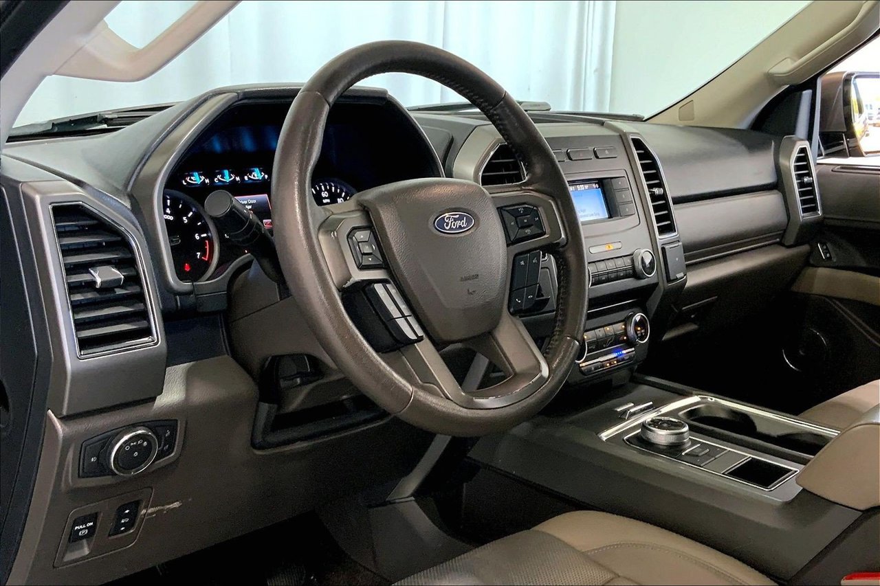 Used 2018 Ford Expedition Max XLT w/ Equipment Group 201A RWD image 14