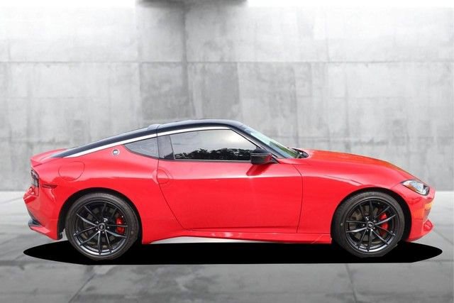 Certified 2025 Nissan Z Performance w/ Floor Mat Package RWD image 5