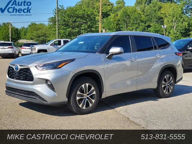 Used 2023 Toyota Highlander XLE