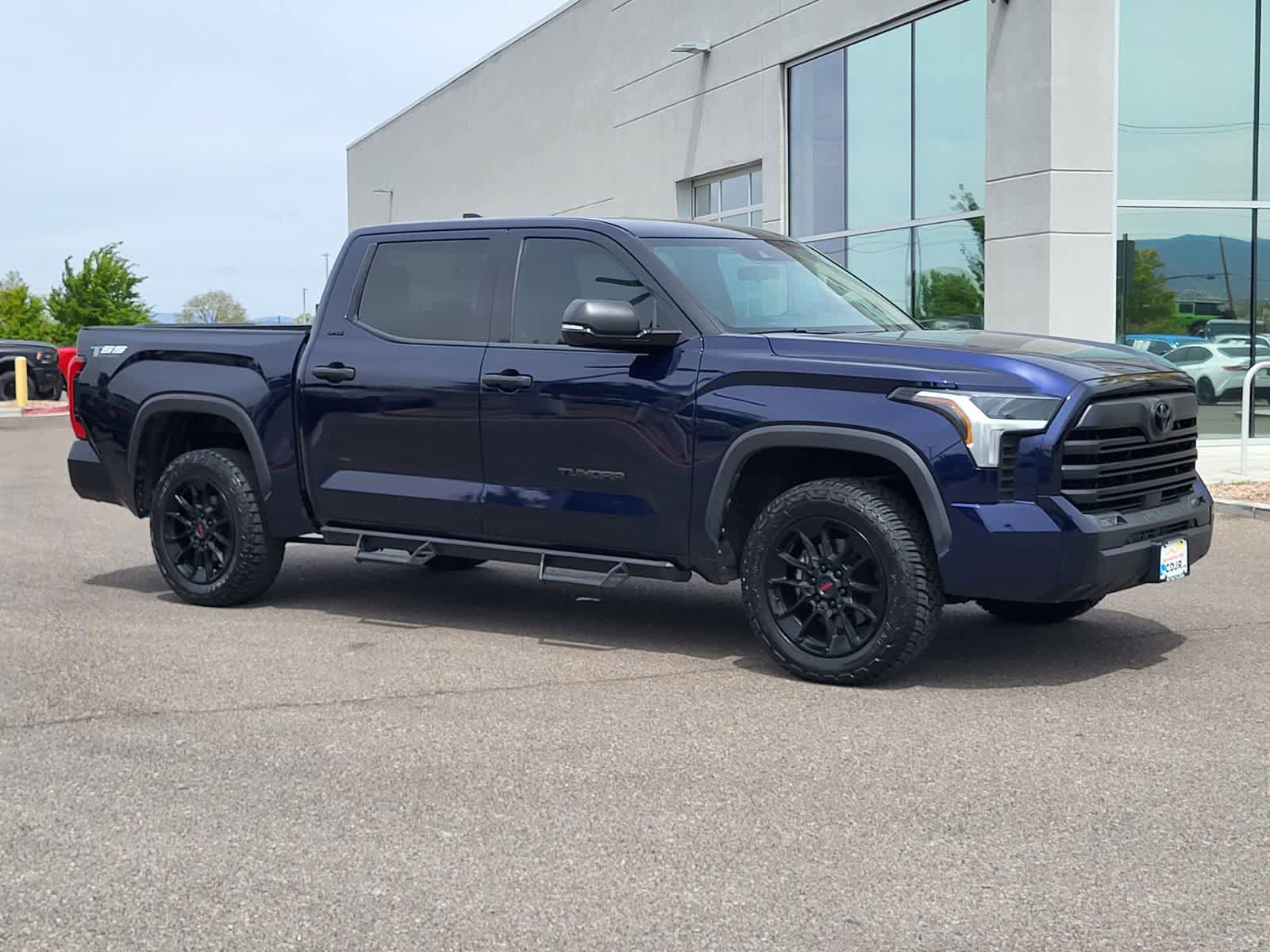 Used 2023 Toyota Tundra SR5 w/ SR5 Convenience Package AWD/4WD video 3