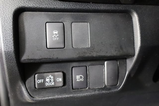 Used 2020 Toyota Tacoma SR5 AWD/4WD image 22