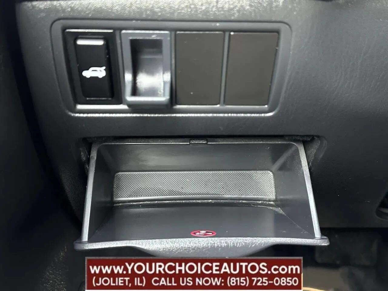 Used 2004 Toyota Matrix image 16