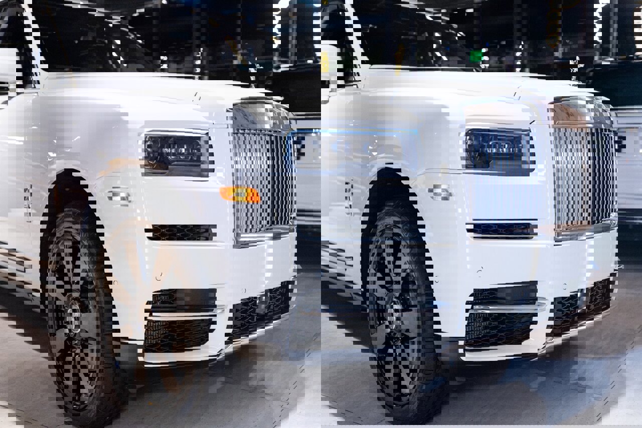 Used 2023 Rolls-Royce Cullinan image 29