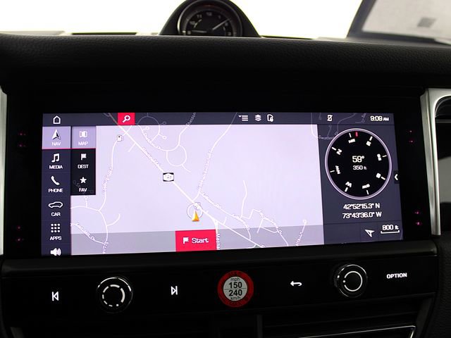 Certified 2024 Porsche Macan image 17